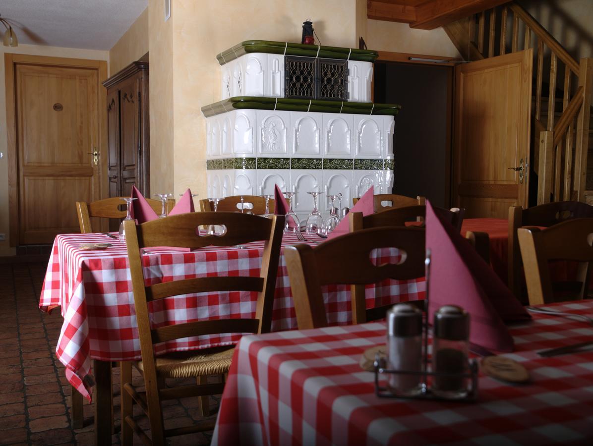Auberge De La Charriole Taintrux Exterior photo